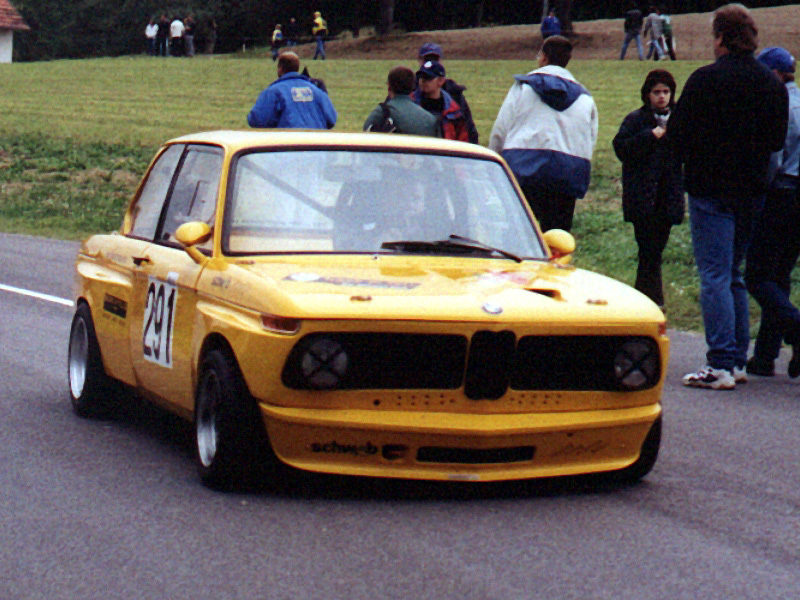 BMW%2002%20gelb