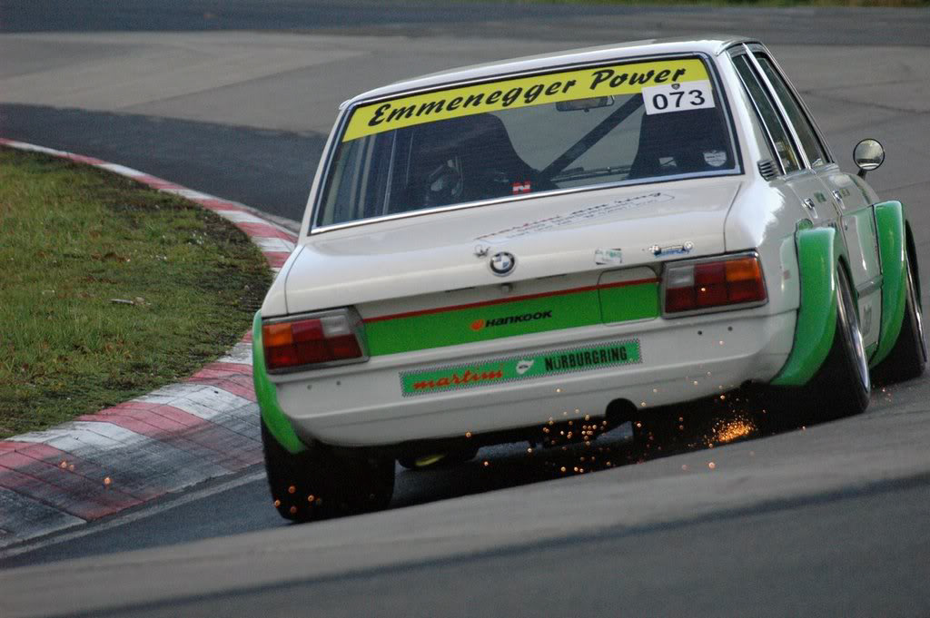 BMW_E12_hinten